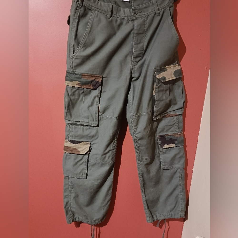Supreme Cargo Pants in Army Green and Woodland Camo size 30